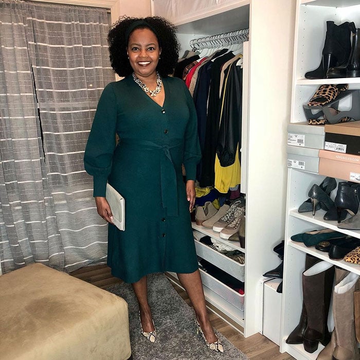 Easter outfits - Shonte wears a green dress | 40plusstyle.com