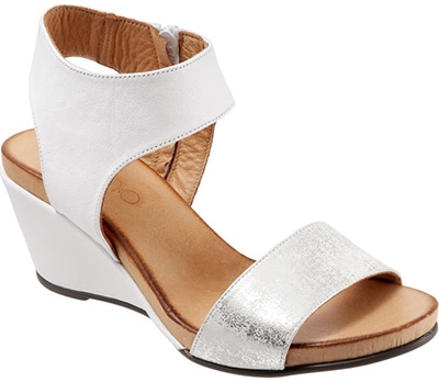 Bueno 'Ida' Wedge Sandal | 40plusstyle.com