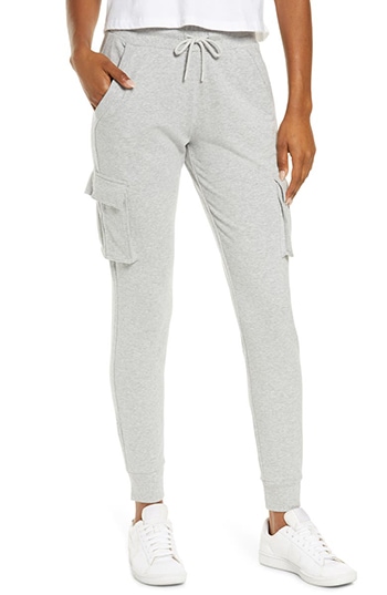 Alo cargo sweatpants | 40plusstyle.com