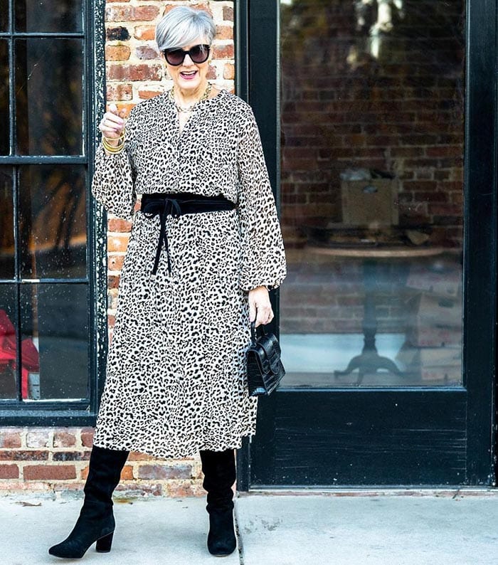 What to wear to a bar - Beth wears a leopard print dress | 40plusstyle.com