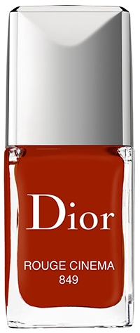 Classy winter nails - DIOR Vernis Gel Shine & Long Wear Nail Lacquer | 40plusstyle.com