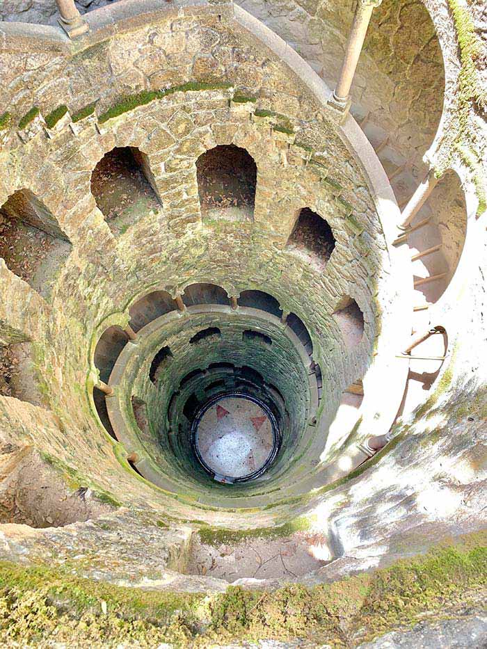 Sintra  Knights of Templar initiation well | 40plusstyle.com
