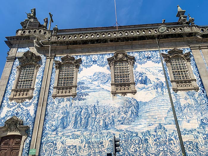 Church with blue white azulejos in Porto, Portugal | 40plusstyle.com