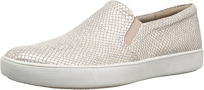 Naturalizer Marianne Sneaker | 40plusstyle.com