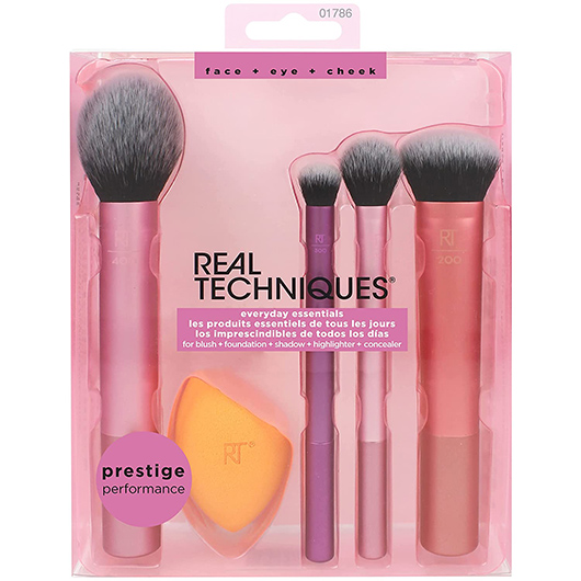 Real Techniques Makeup Brush Set with Sponge Blender | 40plusstylec.com