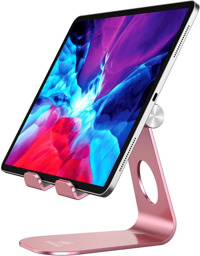 Gift ideas for women - tablet stand | 40plusstyle.com