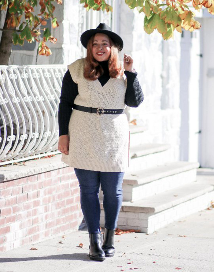 How to look fashionable in winter - a layered knitwear look | 40plusstyle.com