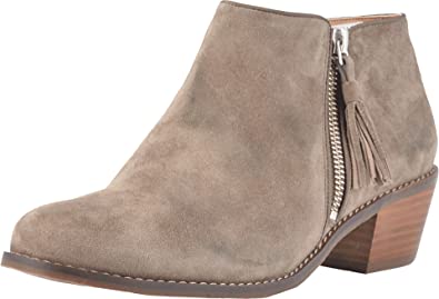 Boots with arch support - Vionic Joy Serena Ankle Boot | 40plusstyle.com