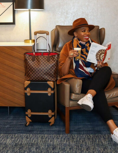 What to wear to the airport: airport outfits to get your trip off to a stylish start | 40plusstyle.com