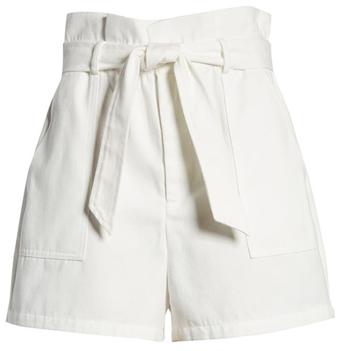Belted shorts for a cruise | 40plusstyle.com