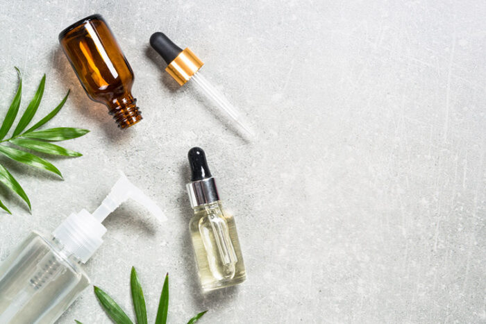 Best facial oils for glowing skin - Face oil benefits | 40plusstyle.com