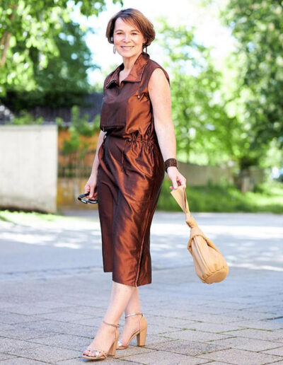 What to wear to a graduation as a guest | 40plusstyle.com