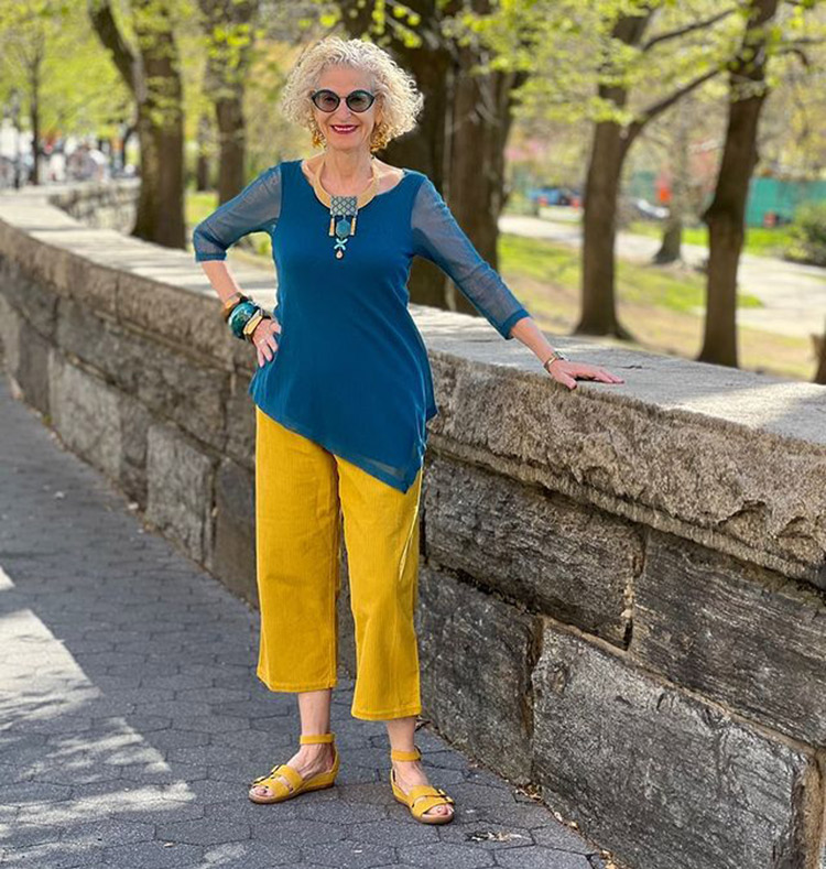 Dayle wears teal and yellow | 40plusstyle.com