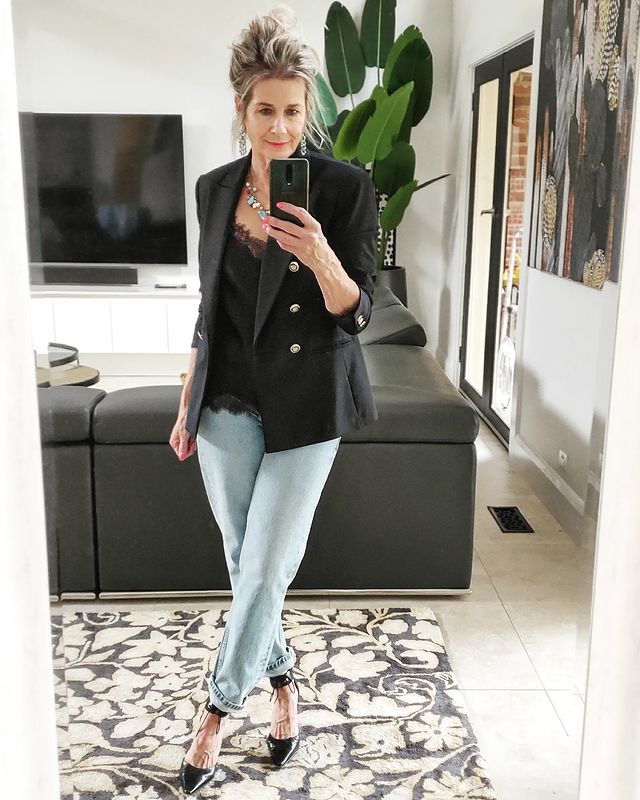 Suzie in a double breasted blazer and jeans | 40plusstyle.com