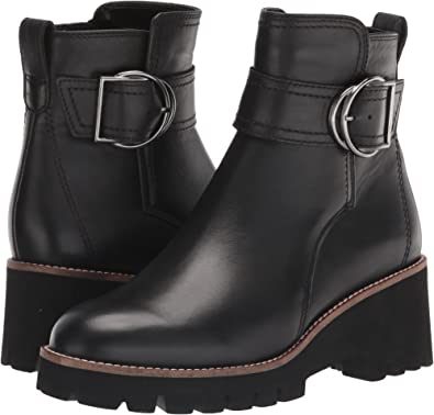 best winter boots for women - Blondo booties | 40plusstyle.com