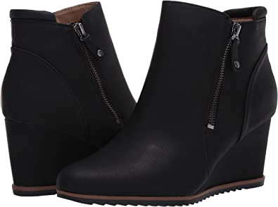 best winter boots for women - Naturalizer | 40plusstyle.com