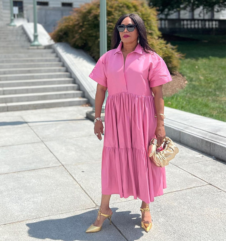 What to wear to a Broadway show - Eugenia in a pink dress and gold shoes | 40plusstyle.com