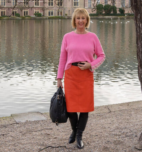 How to dress after 40 - style and fashion inspiration for women over 40