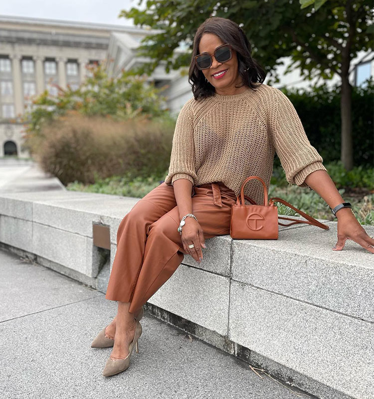 The brown suede block heel you need for the office  Block heels outfit, Brown  heels outfit, Suede heels outfit