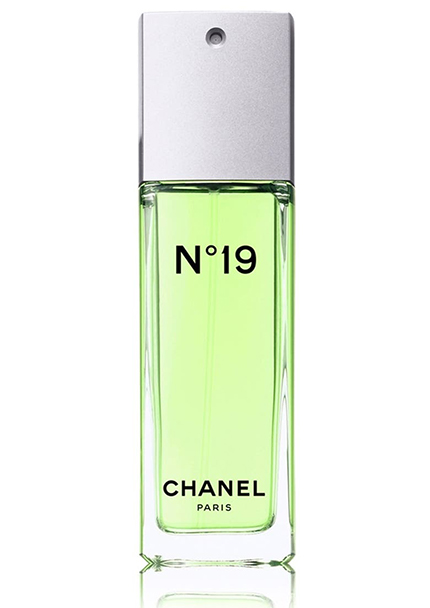 Winter perfumes - CHANEL N°19 Eau de Toilette Spray | 40plusstyle.com