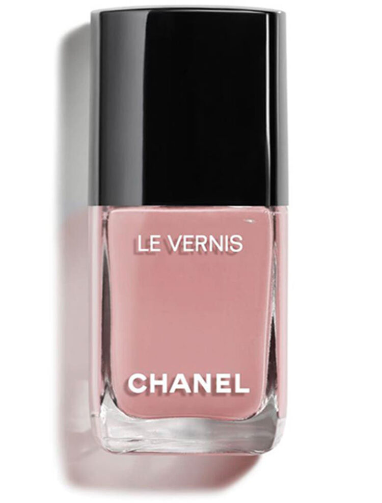 CHANEL LE VERNIS Longwear Nail Colour | 40plusstyle.com