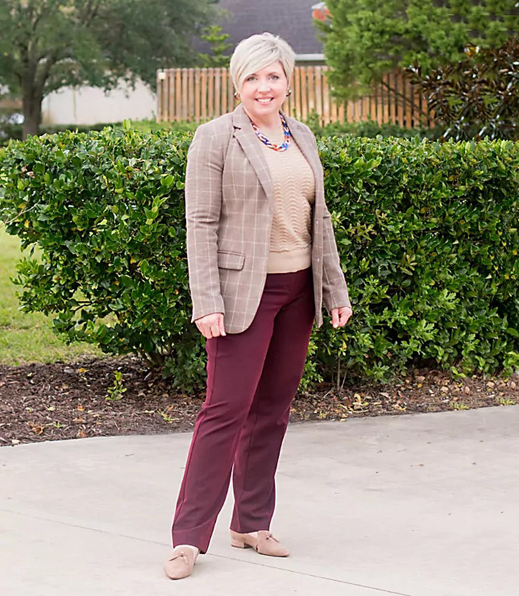 Fonda layers her sweather under her blazer | 40plusstyle.com