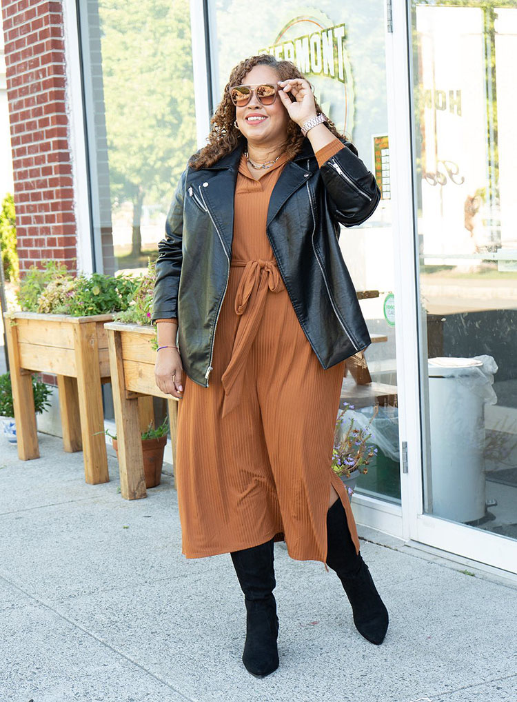 Wardrobe essentials - Sandra in a moto jacket | 40plusstyle.com