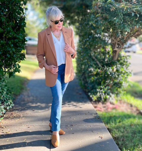 How to dress after 40 - style and fashion inspiration for women over 40