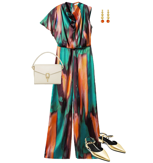 How to dress the rectangle body shape: printed wide leg jumpsuit and heeled mules | 40plusstyle.com