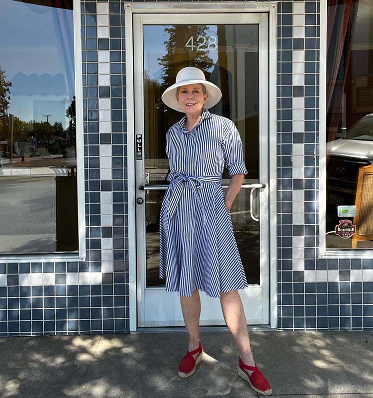 Dresses for women over 50 - Eileen wears a shirtdress | 40plusstyle.com