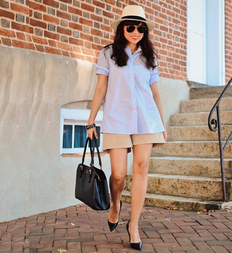 What to wear in summer - Carelia wears a shirt and shorts | 40plusstyle.com
