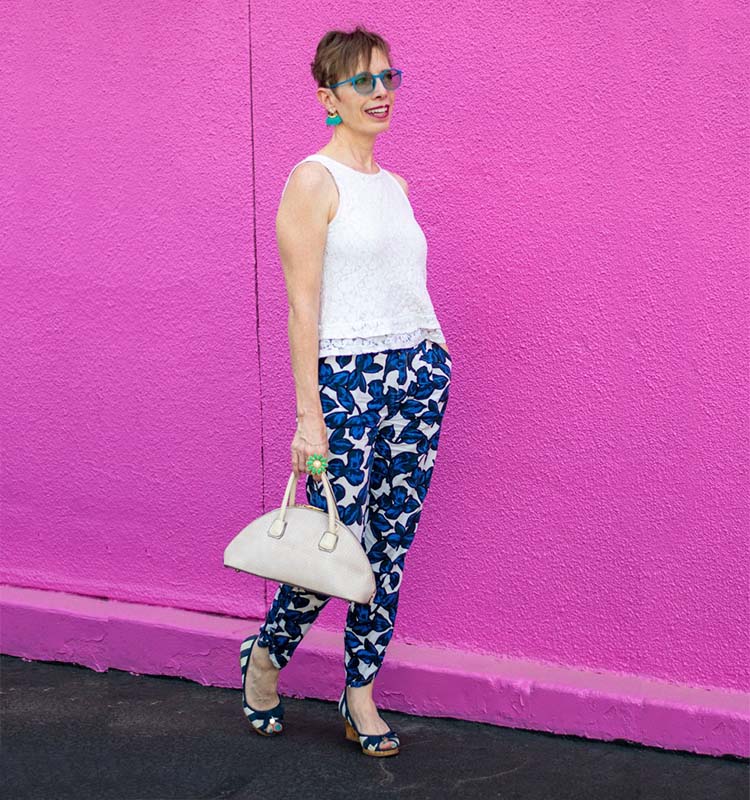 How to mix prints and patterns like an expert | 40plusstyle.com