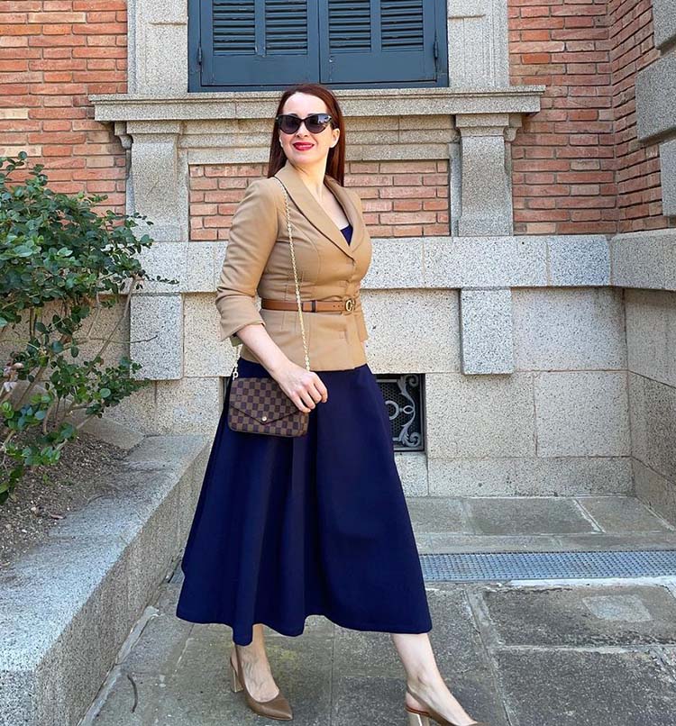 Patricia in a navy and beige outfit | 40plusstyle.com