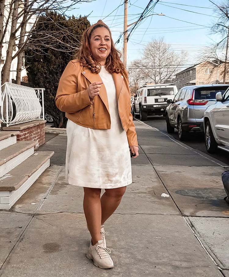 Sandra wears an outfit of cream and tan  | 40plusstyle.com