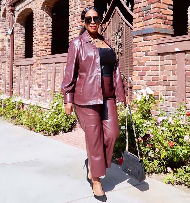 Chic leather outfits: How to wear leather over 40