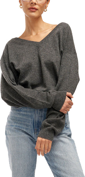 Equipment Lilou V-Neck Cashmere Sweater | 40plusstyle.com