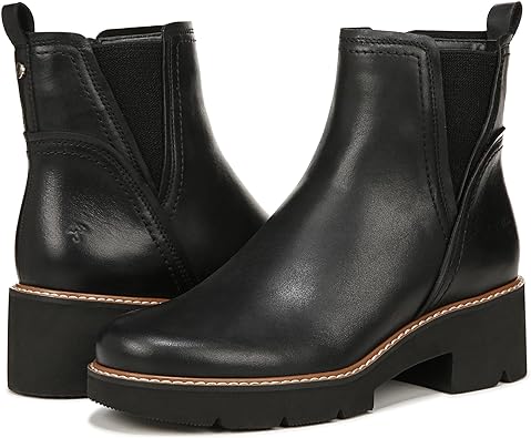 Best winter boots for women: Naturalizer Darry Bootie Water Repellent Ankle Boots | 40plusstyle.com