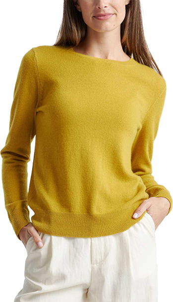 Quince Mongolian Cashmere Crewneck Sweater | 40plusstyle.com