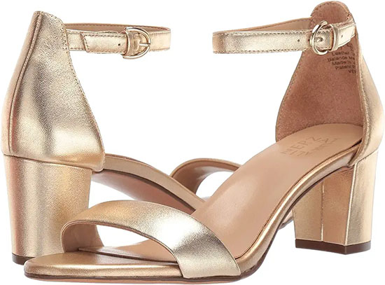 Most comfortable heels: Naturalizer Vera Sandals | 40plusstyle.com