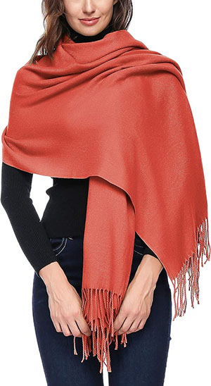How to cover up a formal outfit: HOYAYO Pashmina Scarf | 40plusstyle.com