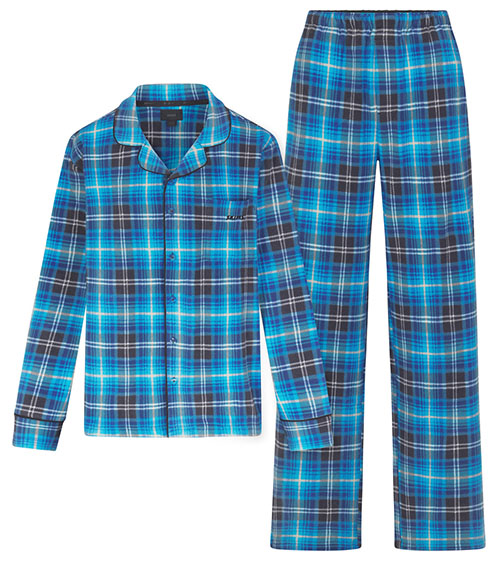Best pajamas for women:SKIMS Fleece Sleep Set | 40plusstyle.com