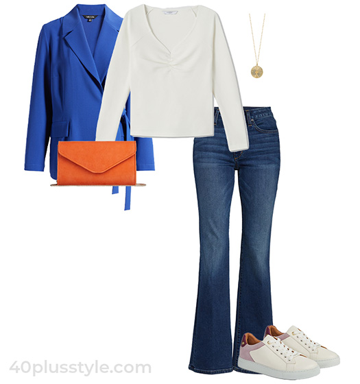 How to dress the hourglass: tie waist blazer, bootcut jeans and sneakers | 40plusstyle.com