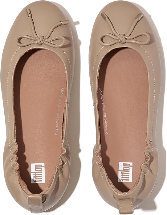 Best shoes with arch support: FitFlop Allegro Bow Ballet Flat | 40plusstyle.com