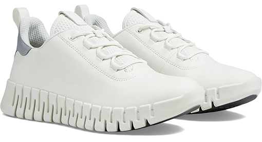 Best shoes with arch support: ECCO Gruuv Sneakers | 40plusstyle.com