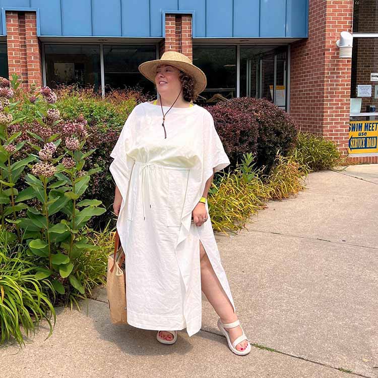 Alison in maxi kaftan and stylish beach accessories | 40plusstyle.com