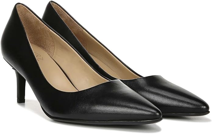 Naturalizer Everly Pumps | 40plusstyle.com