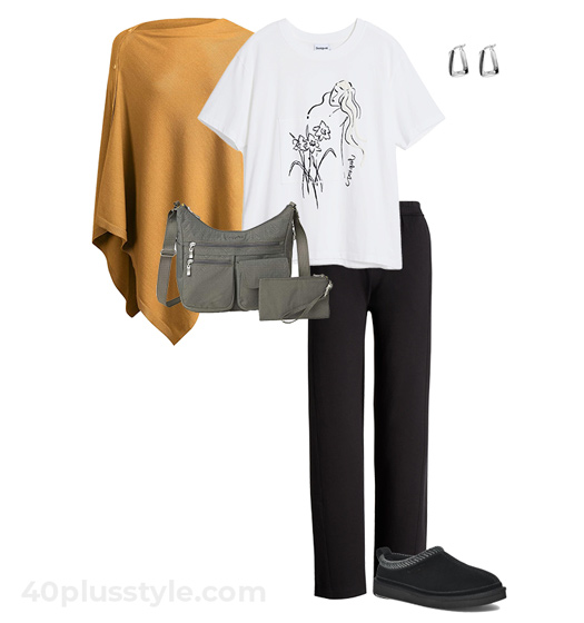 Poncho travel outfit | 40plusstyle.com