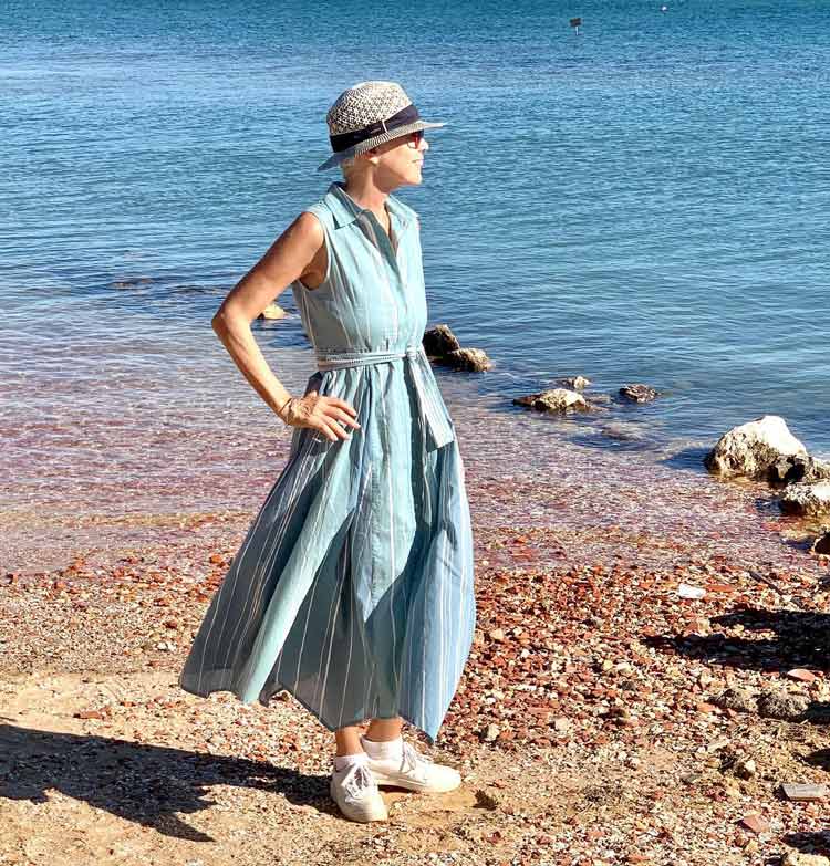 Stylish summer shoes - Sylvia in sneakers | 40plusstyle.com