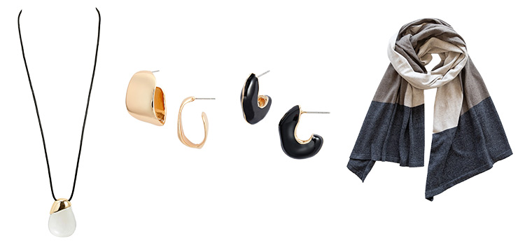 Accessories to take on vacation | 40plusstyle.com