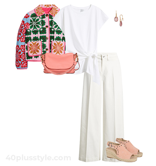 Print jacket and white pants | 40plusstyle.com